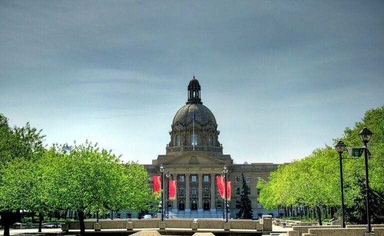 Places to Hike Near Edmonton